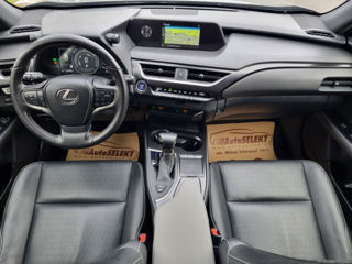 Lexus UX foto 12