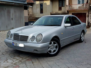 Mercedes E-Class foto 9