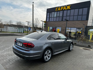 Volkswagen Passat foto 4