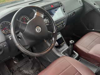 Volkswagen Tiguan foto 8