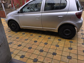 Toyota Yaris foto 2