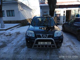 Nissan X-Trail foto 8