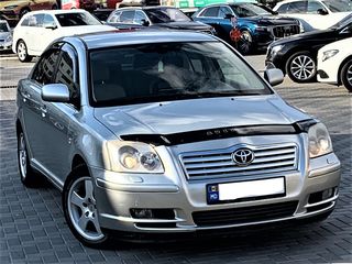 Toyota Avensis foto 4