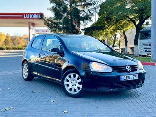 Volkswagen Golf foto 1