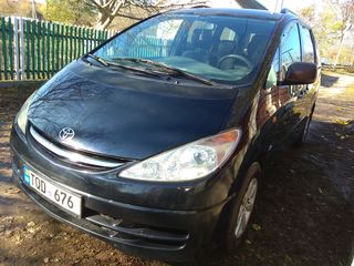 Toyota Previa foto 2