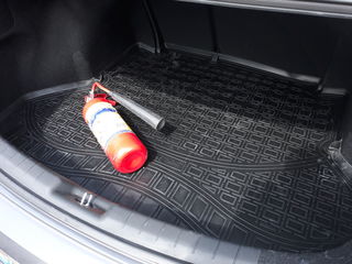 Коврик в багажник  полиуретановый вакуумный сovorase auto din poliuretanUnideс защита foto 6