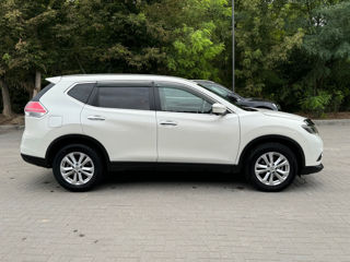 Nissan X-Trail foto 2