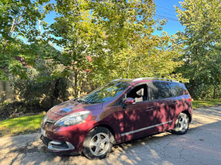 Renault Grand Scenic foto 2