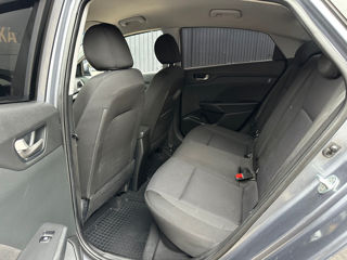 Hyundai Accent foto 7