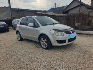 Suzuki SX4 foto 8