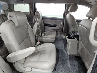 KIA Carnival foto 8