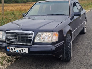 Mercedes Series (W124) foto 3