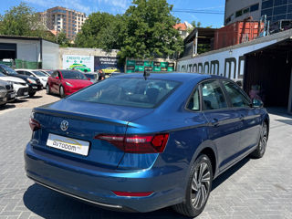 Volkswagen Jetta foto 3