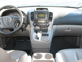 KIA Carnival foto 7