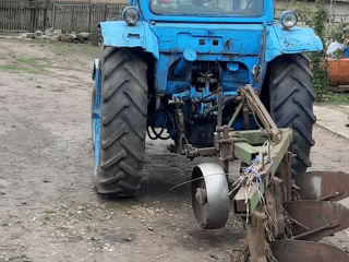 Vind tractor + remorca  + plug si discurile roti noi la tractor si remorca. foto 7