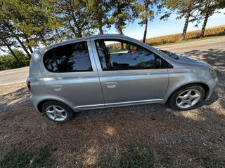 Toyota Yaris foto 3