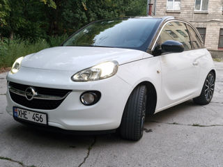 Opel Adam foto 1