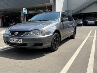 Toyota Avensis foto 3