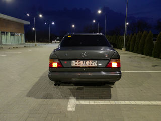 Mercedes E-Class foto 6