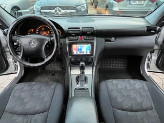 Mercedes C-Class foto 8