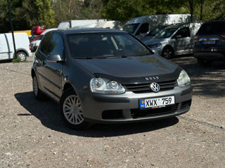 Volkswagen Golf foto 1