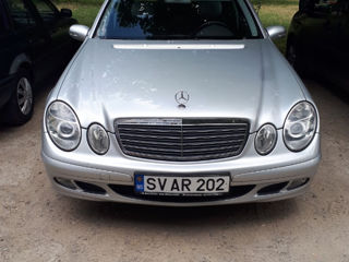 Mercedes E-Class foto 1