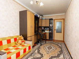 Apartament cu 3 camere, 60 m², Buiucani, Chișinău foto 8