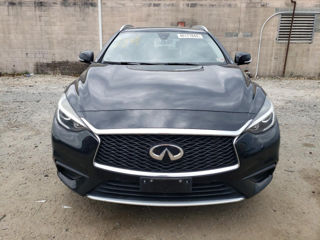 Infiniti QX30 foto 1