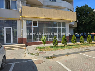 Comercial / Parter / Prima linie str. Sadoveanu 35 foto 1