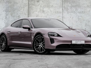 Porsche Taycan foto 3