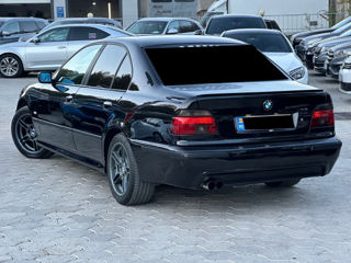 BMW 5 Series foto 4