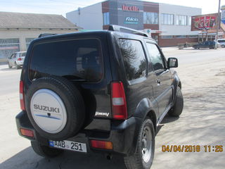 Suzuki Jimny foto 2