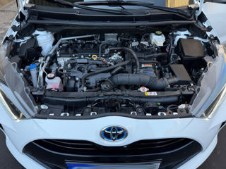 Toyota Yaris фото 11