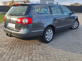 Volkswagen Passat foto 3