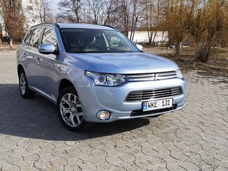 Mitsubishi Outlander foto 8