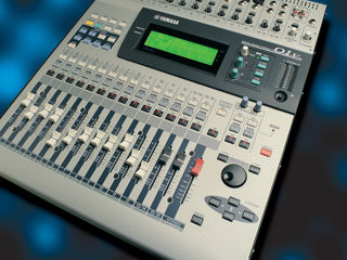 Mixer digital YAMAHA foto 2