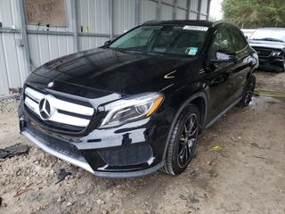 Mercedes GLA foto 2