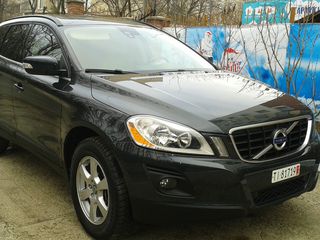 Volvo XC60 foto 1