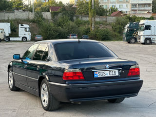 BMW 7 Series foto 4