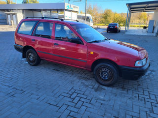 Nissan Sunny foto 5