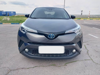 Toyota C-HR foto 2