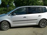 Volkswagen Touran foto 4