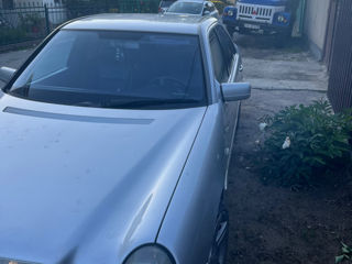 Mercedes E-Class фото 2