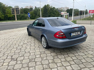 Mercedes E-Class foto 4