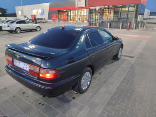 Toyota Carina foto 4