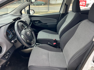 Toyota Yaris foto 8