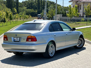 BMW 5 Series foto 4