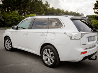 Mitsubishi Outlander foto 3