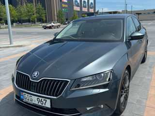 Skoda Superb foto 3