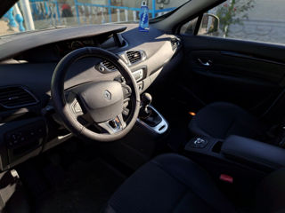 Renault Grand Scenic foto 2